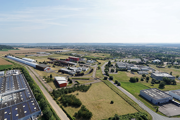 Parc d'activitÃ©s Les Portes Â©Altivolus