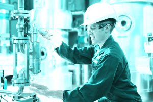 Technologue production chimique pharmaceutique ©France Chimie Normandie